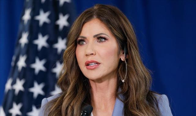 ABD İç Güvenlik Bakanı Noem’den, düzensiz göçmen akışı olan ülkelere “seyahat yasağı” önerisi: